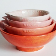 Spotted! Amazingly Beautiful measuring cups. *want*