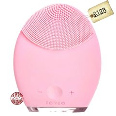 Foreo LUNA Anti-Aging Skincare Device for Normal/Sensitive Skin from Boots #ChristmasGiftGuide